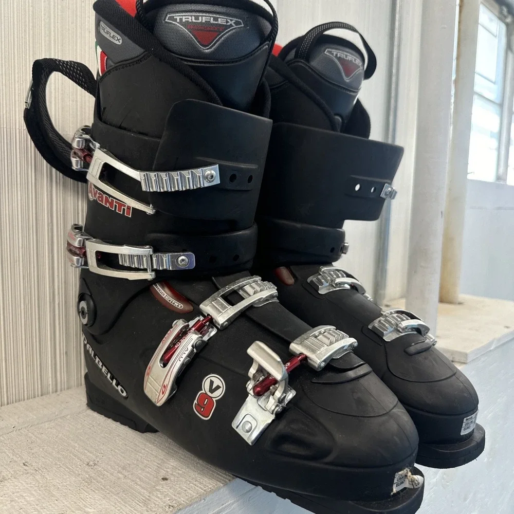 Dalbello Veloce Max Men's Ski Boots Flex V9 Black/Red Size 11